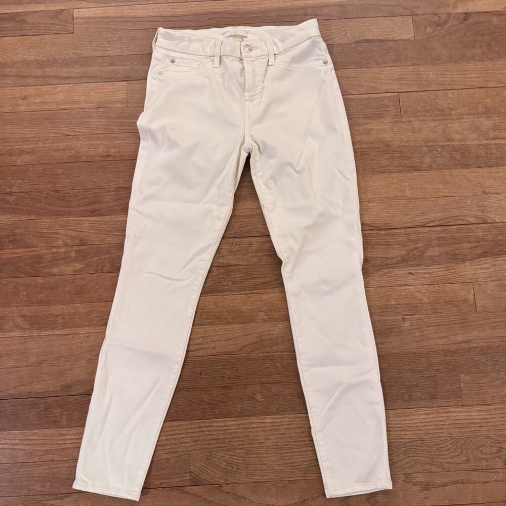 7 For All Mankind white jagging's size 28
b76